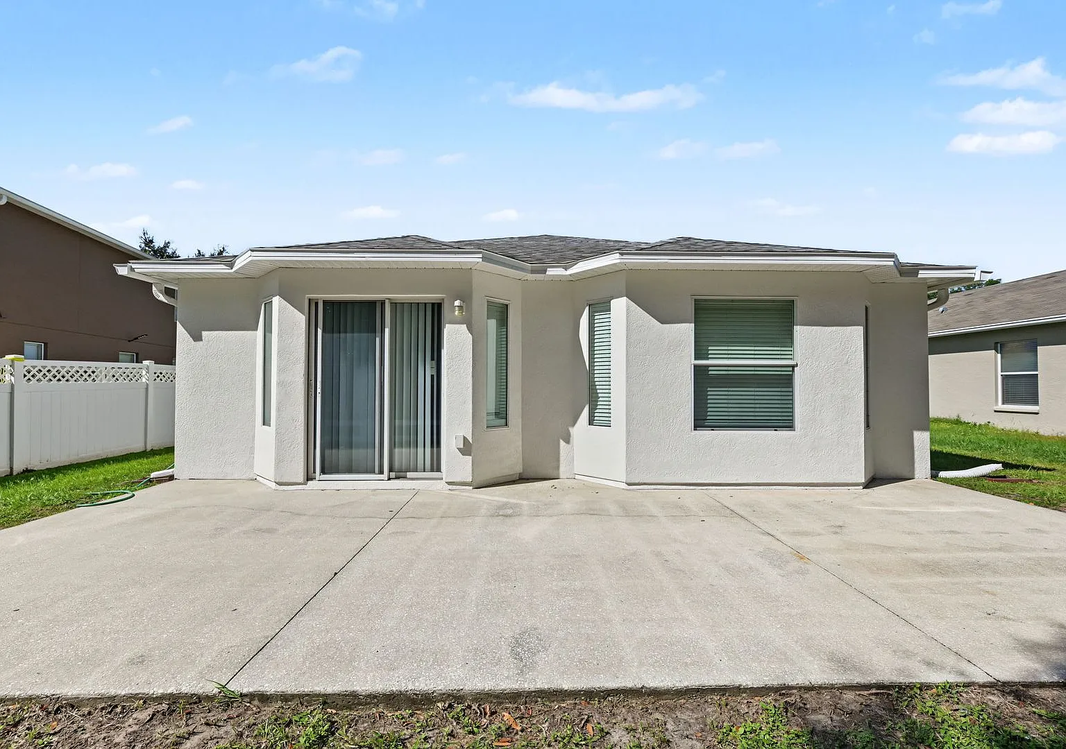 Beautiful Land O Lakes Home — Photo 2