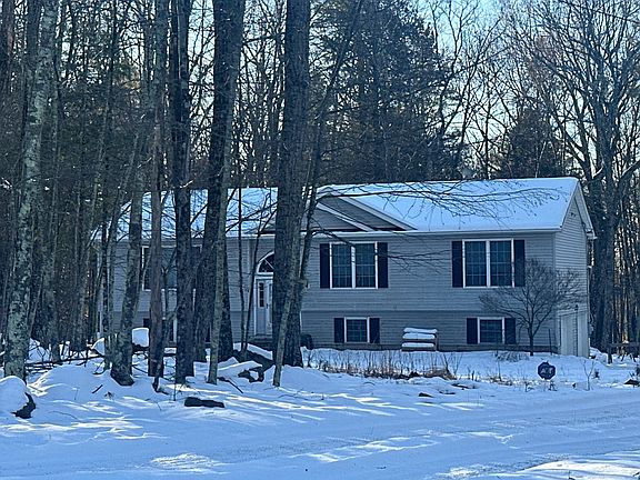 2nd image of 130 Magnolia Ln