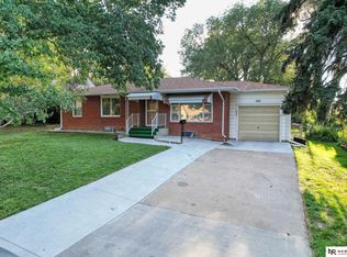 225 S Cotner Blvd, Lincoln, NE 68510