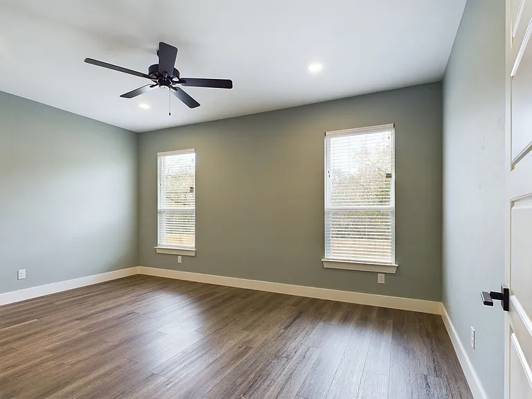 505 Mooney Ln — Photo 8