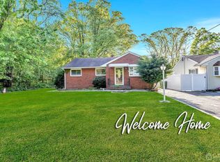 41 Howard Ave, Edison, NJ 08837