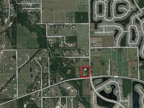 3rd image of 652 Airport Rd