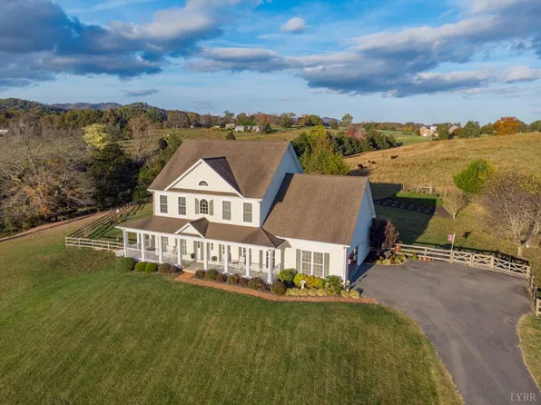 1241 Telford Rd, Forest, VA 24551