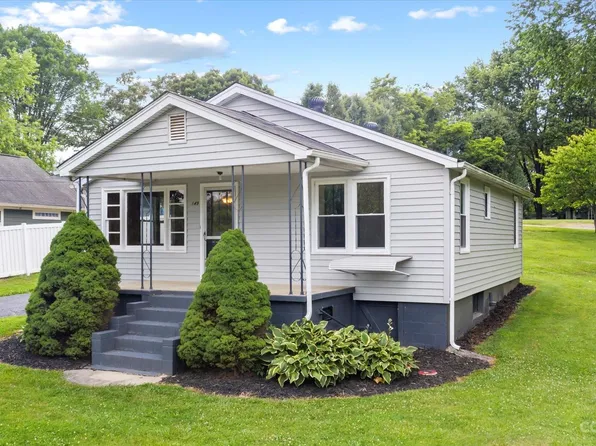 149 & 149A Maple Ridge Rd, Candler, NC 28715