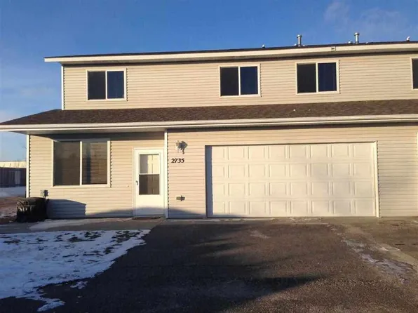 2735 N Broadway, Minot, ND 58703