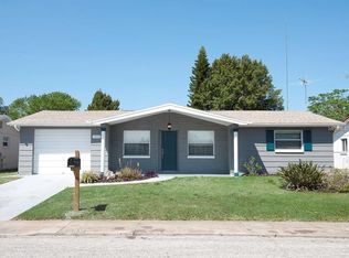 1409 Yale Dr, Holiday, FL 34691