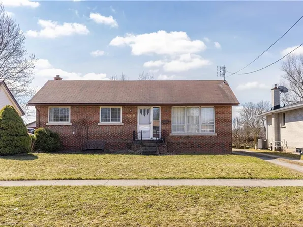 6438 Wendy Dr, Niagara Falls, ON L2G 3H6