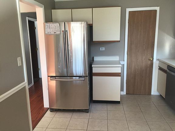 2nd image of 1228 Bradwell Ln