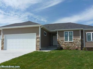 9505 Fairbury Ln, Lincoln, NE 68516