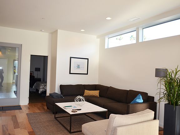5th image of 4766 Brighton Ave