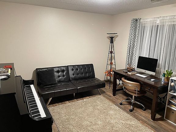 4th image of 540 Augusta Cir