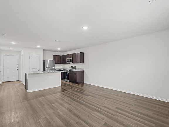 2nd image of 3919 Washington St