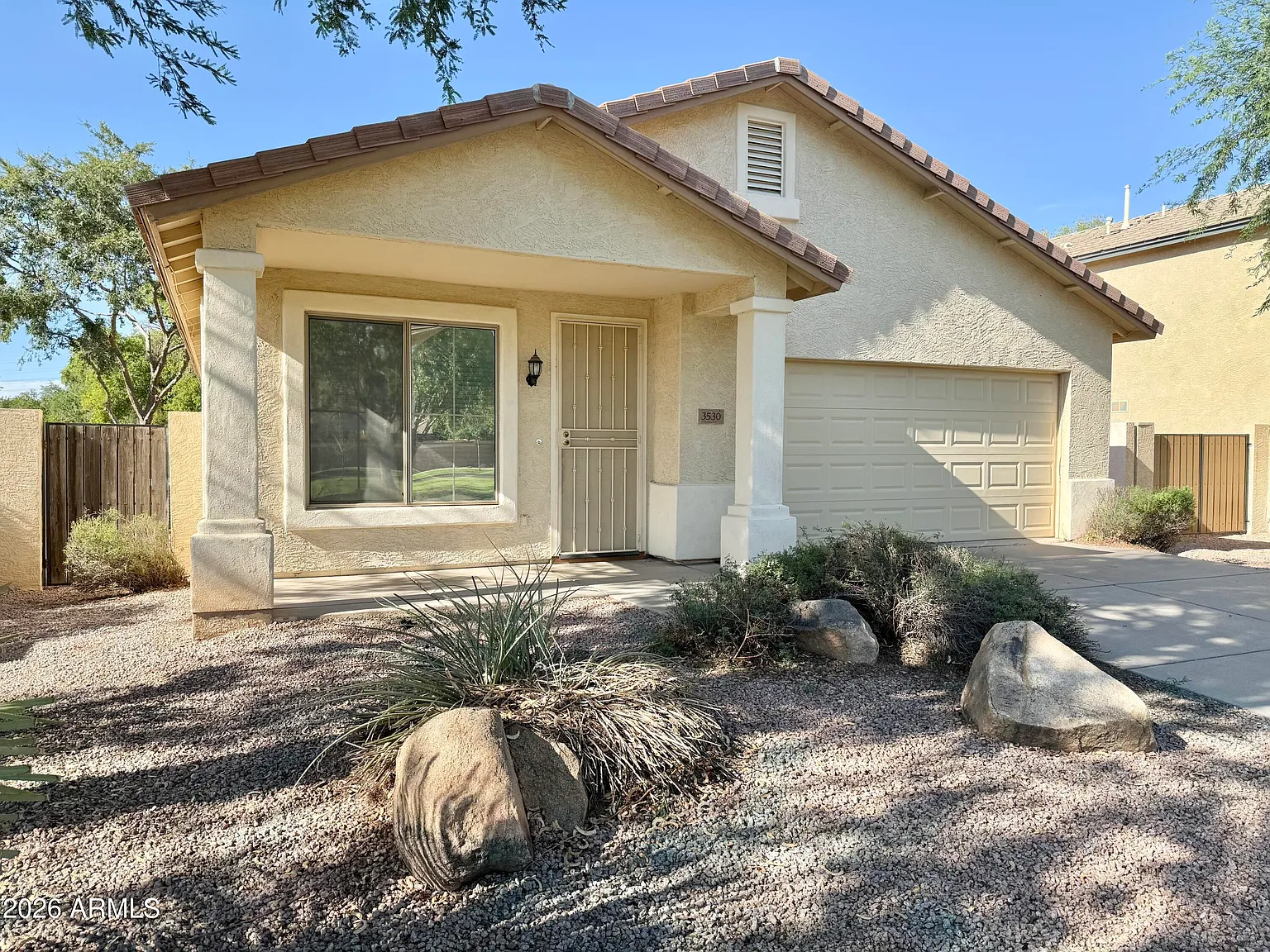 3 bed, 2.0 bath, 1699 sqft, $2,250 — Photo 2