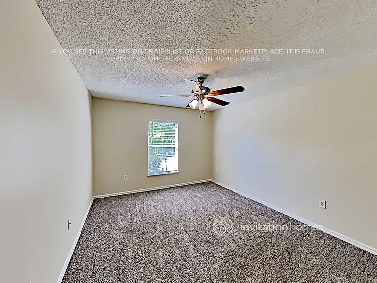 233 Pleasant Gardens Dr — Photo 14