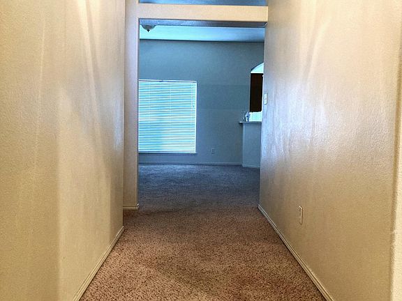 4th image of 1129 Mockingbird Dr