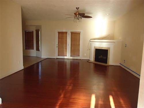 2nd image of 704 Maple Grove Ct