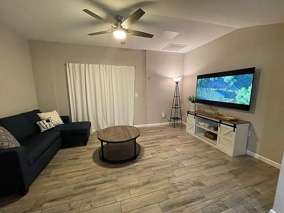 5th image of 4561 N Preston Dr #3