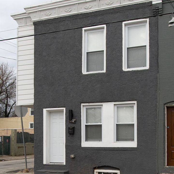 1st image of 951 E Locust Ave #Pa014904