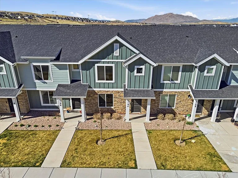 1194 W Summit Ridge Pkwy — Photo 35