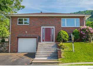 89 Gurnee Ave, Haverstraw, NY 10927