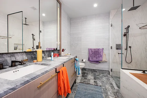 Rented by R New York | media 15