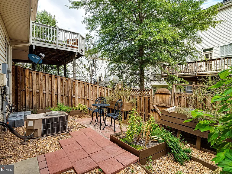 4147 Presgraves Ct — Photo 47
