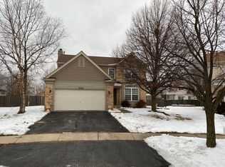 1724 Melbourne Ln, Aurora, IL 60503