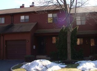 7 Tulip Ct, Edison, NJ 08820