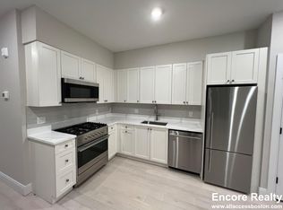 197 Green St #405, Cambridge, MA 02139