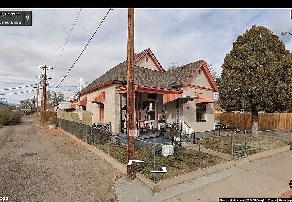 2nd image of 621 E Corona Ave