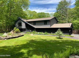 184 Lakewood Dr, Milford, PA 18337
