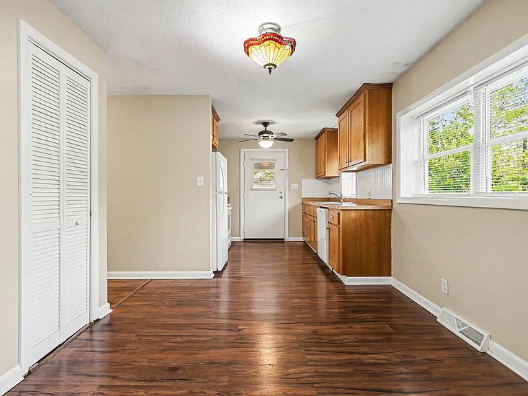 534 N Fayetteville St — Photo 4