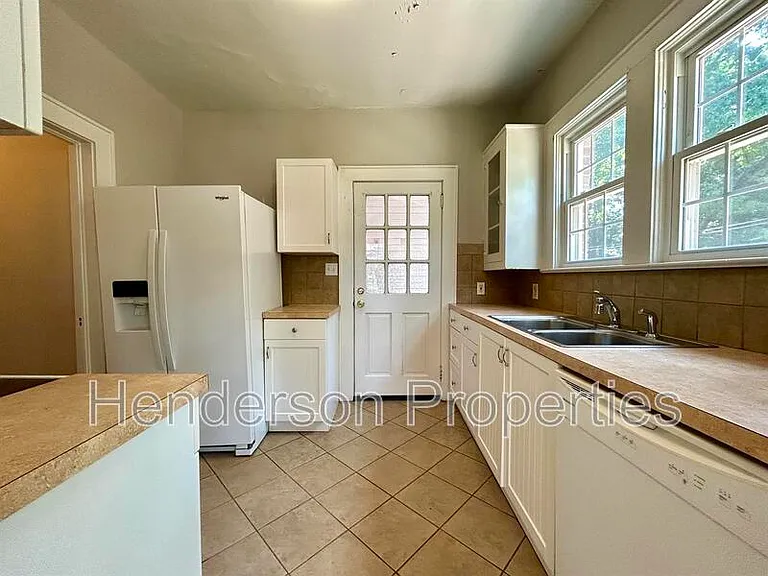 1326 Saint Julien St — Photo 9