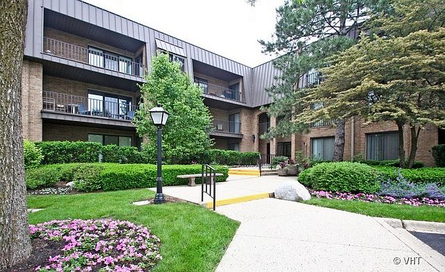 1st image of 3 The Court Of Harborside Penthouse 6