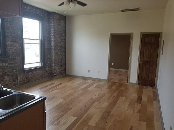 Kitchen/living