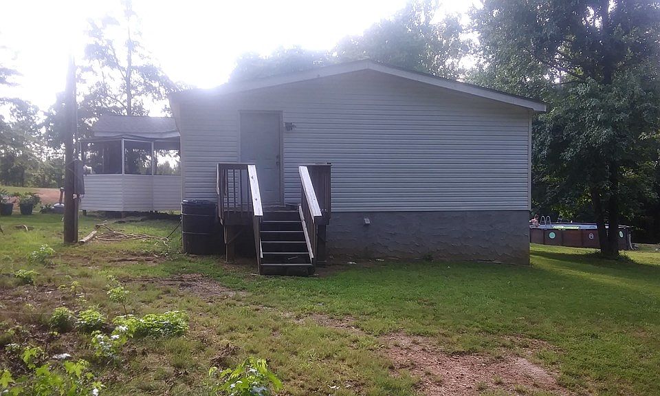 2nd image of 371 Loftis Rd