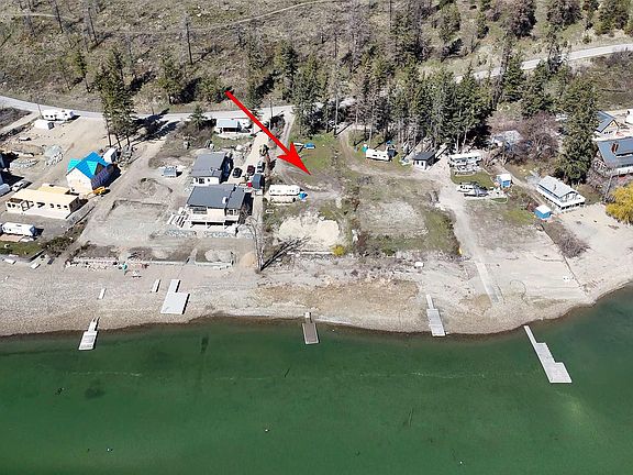 3rd image of 1387 Little Shuswap Lake Rd W