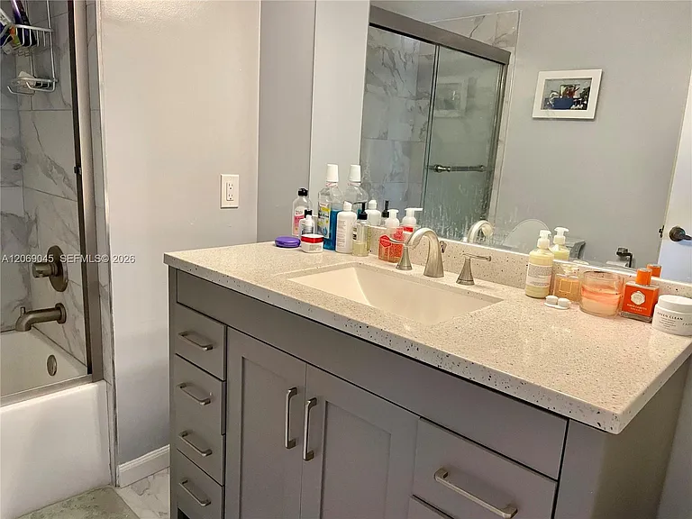 3150 W Rolling Hills Cir #201 — Photo 8
