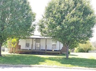 111 S State St, Haw River, NC 27258