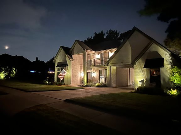 2nd image of 721 Sunkist Ln