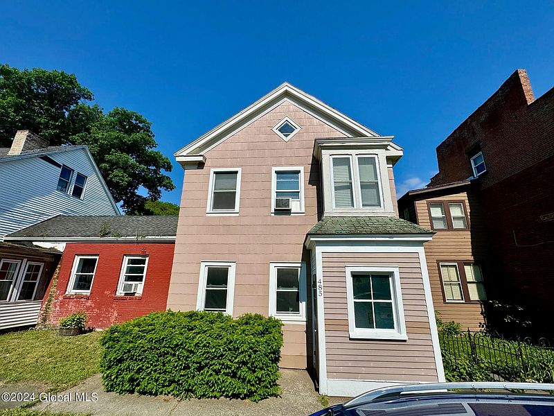 2nd image of 485 3rd Avenue