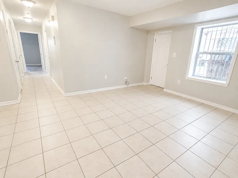 132 Fabyan Pl #1B — Photo 3