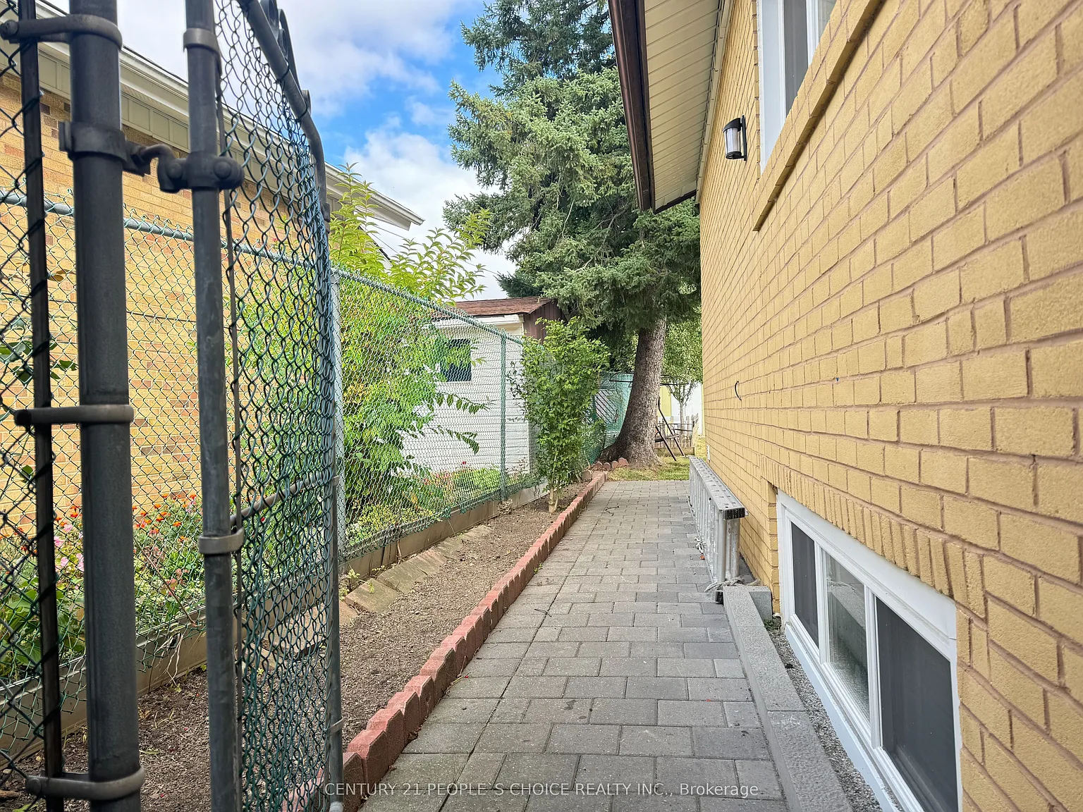 3 bed, $3,000 — Photo 4