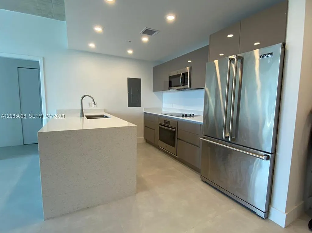The Highlands Condo — Photo 3