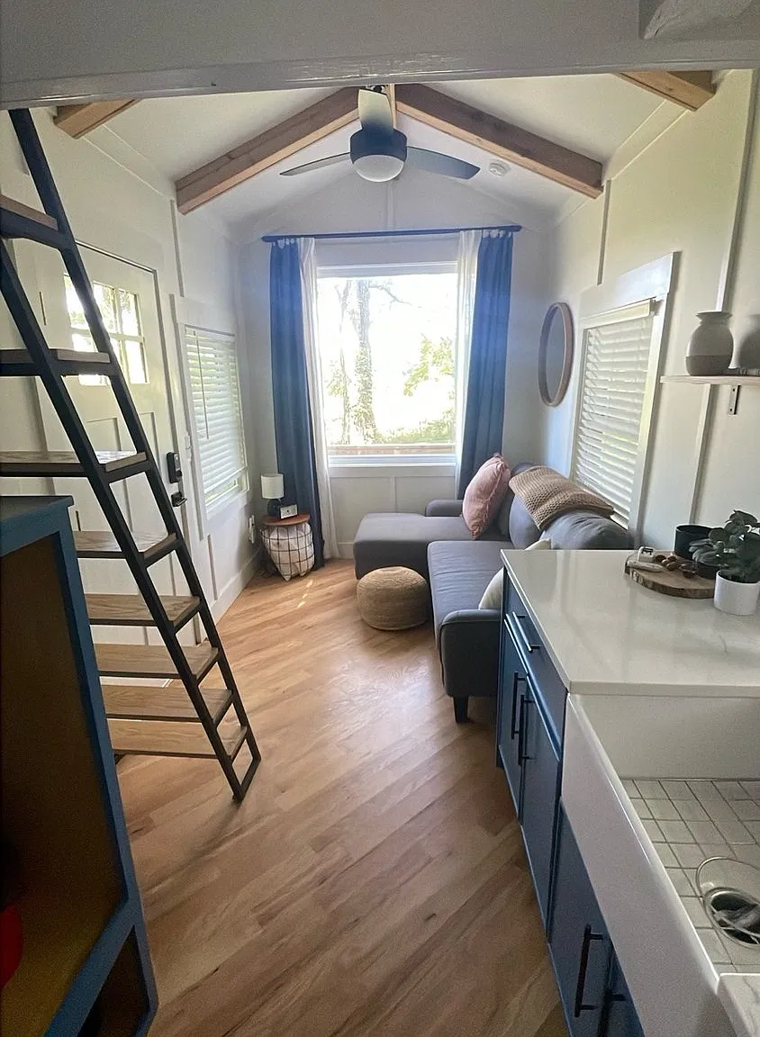 1 bed, 300 sqft, $1,610 — Photo 4