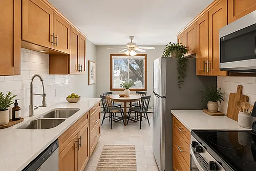 2210 Eldridge Ave E #105 Photo 1