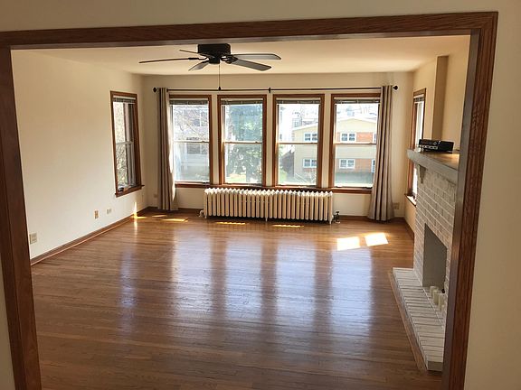 4th image of 121 S Grove Ave #2