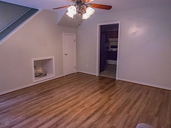 5th image of 531 Houston St APT 10