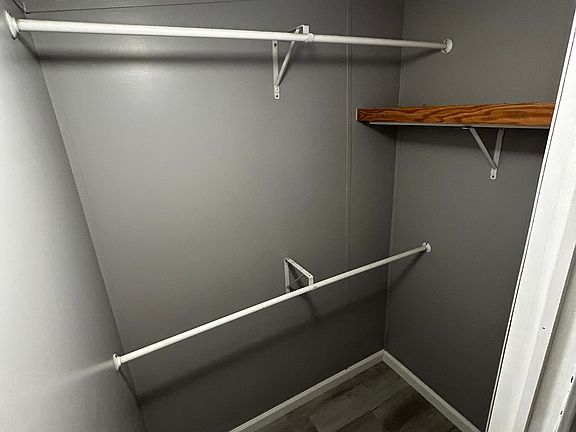 4th image of 5926 Suzanna Dr