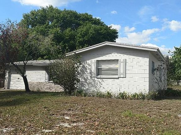 3rd image of 226 Lake Villa Way